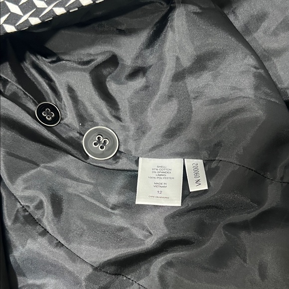 New York & Company Geometric Black and White Blazer - Picture 7 of 9